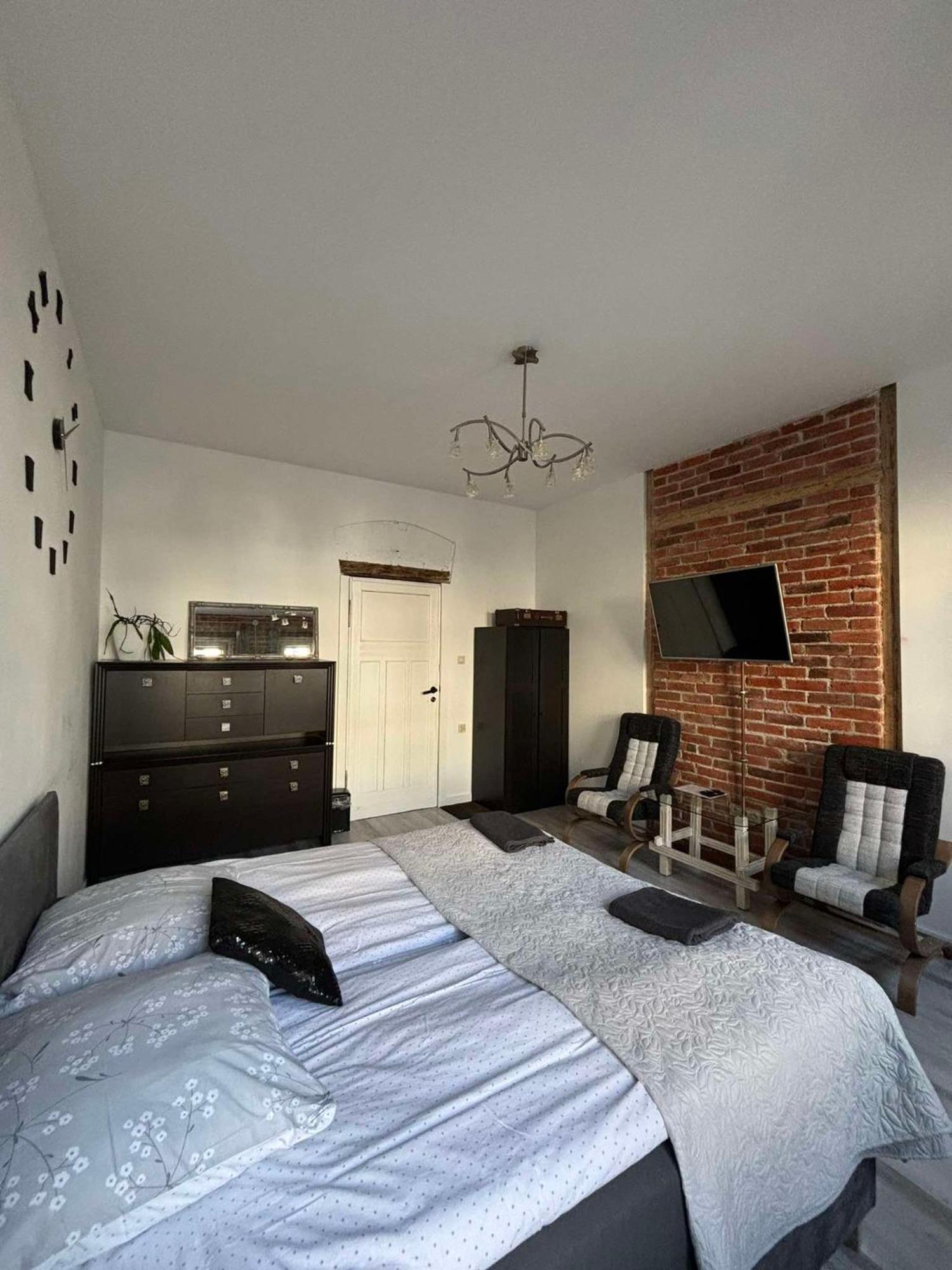 Apartment Liberation! *